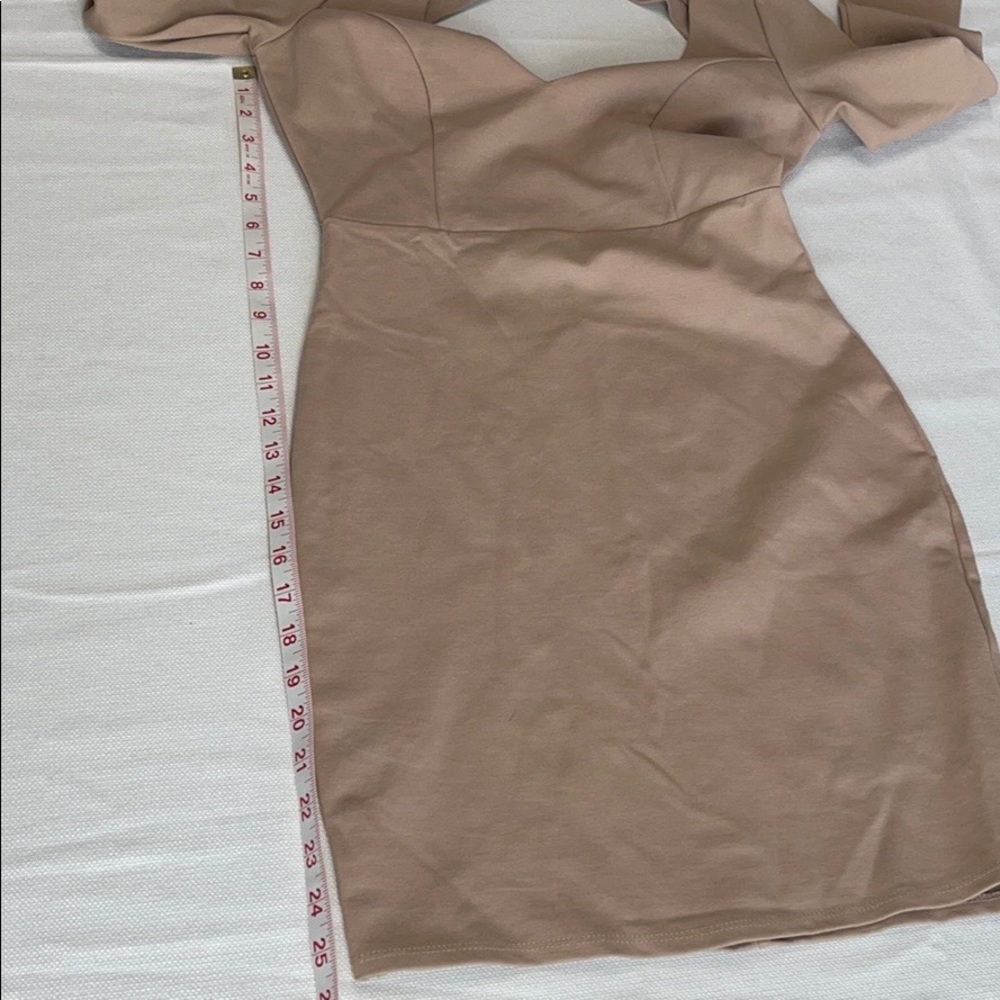 🌟🌟SOLD🌟🌟FASHION NOVA nude V-neck dress cut out shoulders S - Picture 9 of 13